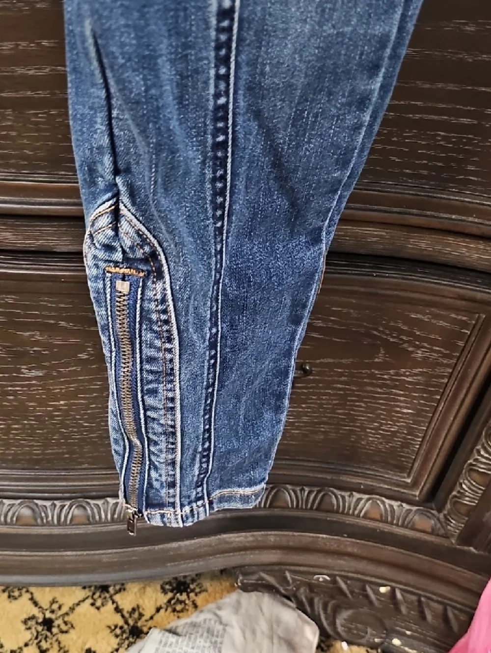 We The Free Mid/Washed Blue Skinny Jeans Zippers on Back and Ankles-27 Curvy - Picture 2 of 7